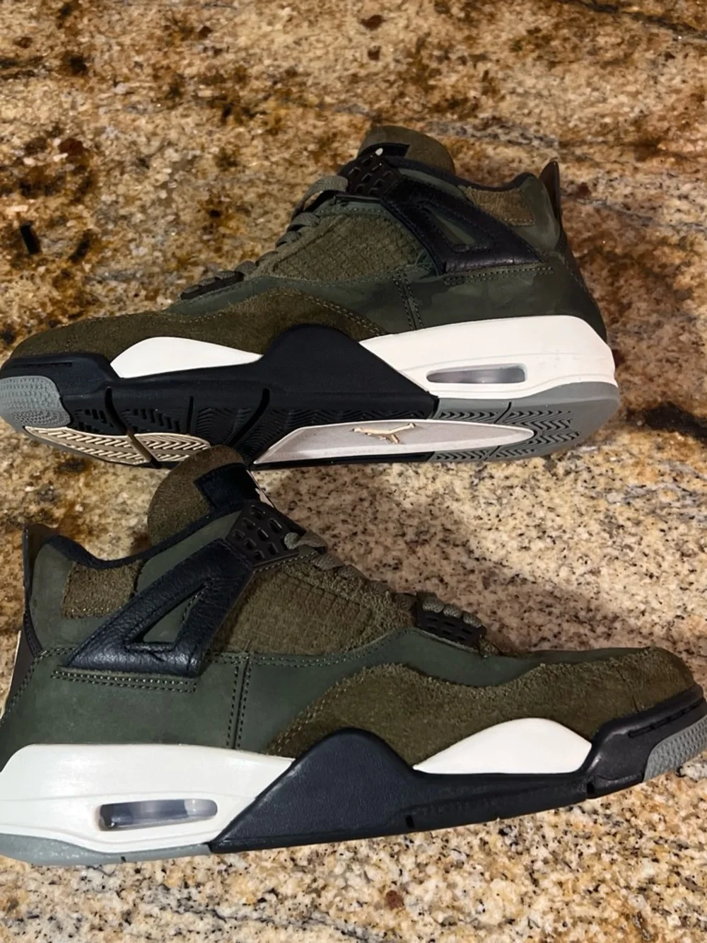 Jordan olive green